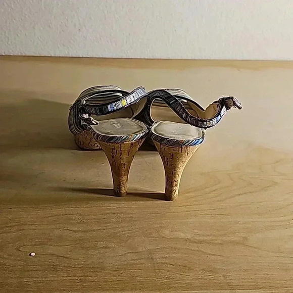 Womens Nine West Cork Blue Stripe Fabric Heel Sz 7 - Picture 4 of 6